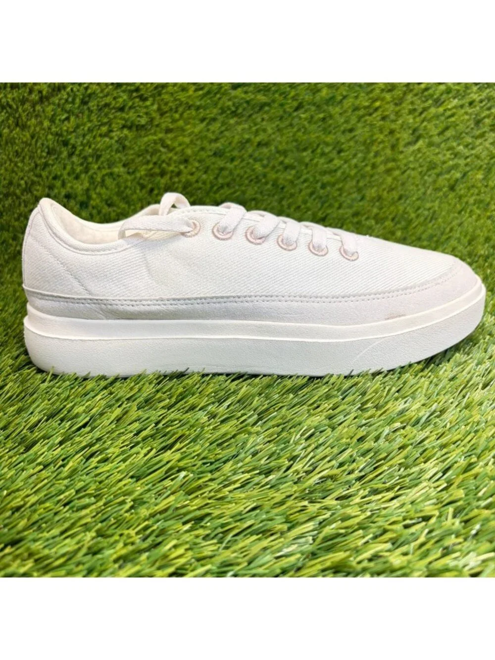 Allbirds Wool Piper 2 Womens Size 9 White Athletic Running Shoes Sneakers